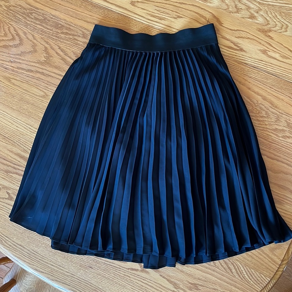 Apt 9 Medium Black Pleated Skirt